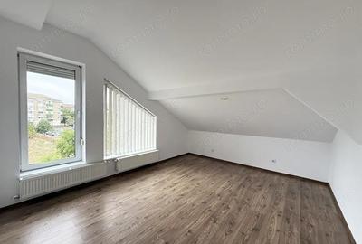 Apartament cu 4 camere decomandat în Lotus - 8