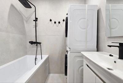 Garsonieră decomandată în Titan