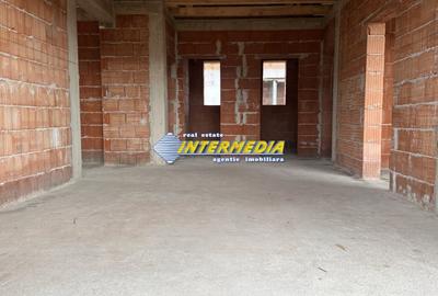 Casă individuală cu 4 camere cu Canalizare în Micești - 5