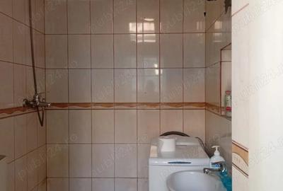 Apartament 74 mp, 3 camere, central, etaj 1 - 3