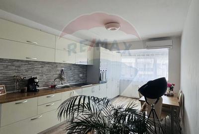 Inchiriez apartament, 3 camera, Floresti