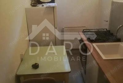 Apartament cu 2 camere semidecomandat în Rovinari - 4