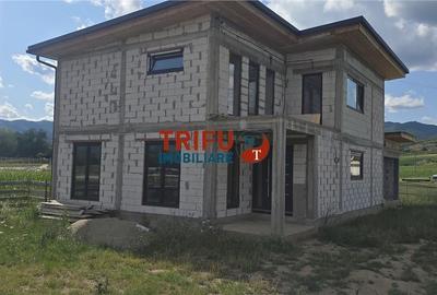 Casă nouă în Ighiu cu 5 camere și garaj - 1