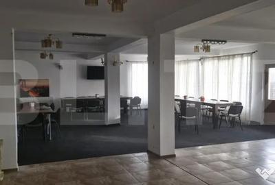 Spațiu comercial, de 200 mp, în Central - 2