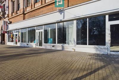 Spațiu comercial, de 198 mp, în Central - 4