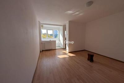 Vanzare Garsoniera (si boxa) - apropiere metrou Titan / C. Georgian - 2