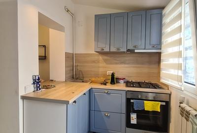 Titan, Piata Trapezului, 1 minut metrou 1 Decembrie 1918 - 8