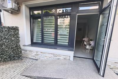 Spațiu comercial, de 40 mp, în Central - 8