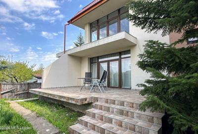Casă individuală cu 6 camere cu Teren 711 Mp în Corbeanca