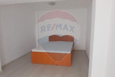 Casa 8 camere de vanzare 653 mp teren in Targoviste Valea Voievozilor - 11