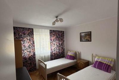 Apartament cu 3 camere, decomandat, Centru - 3