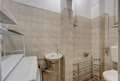 Apartament cu 4 camere decomandat în 13 Septembrie - 15