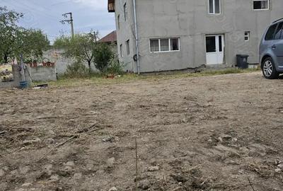 Casa P+1+M, 210mp,compusa din 9 Dormitoare, 3 bai, bucatarie neterminata + 900mp Casa P+1+M, 210mp,compusa din 9 Dormitoare, 3 bai, bucatarie neterminata + 900mp - 9