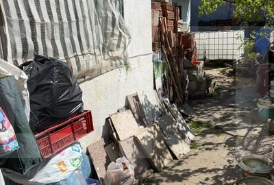 Casa individuala batraneasca demolabila + teren de 280 mp, zona Pallady