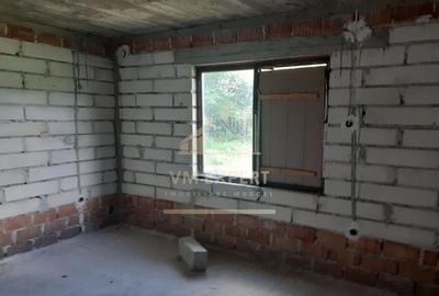 VILA 8 CAMERE, TEREN 5000 MP CAMPULUNG, APA SARATA - 9