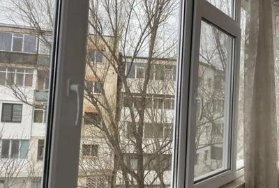 Apartament cu 3 camere decomandat în 2 Moldoveni - 9
