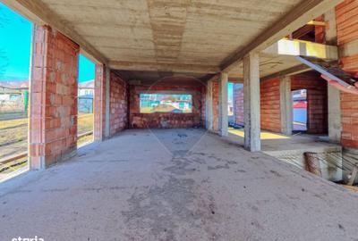 Casă cu 4 camere în Fântânele - 14