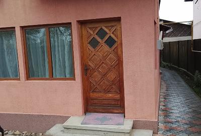 Casă individuală cu 4 camere cu Teren 1000 Mp în Central - 1