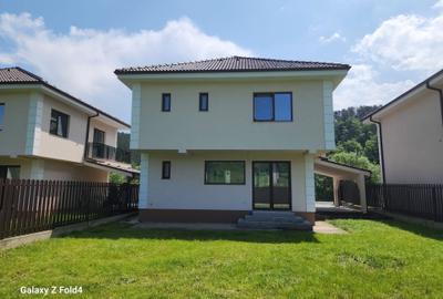 Casă individuală modernă, 4 camere, teren 400 mp – Luna de Sus