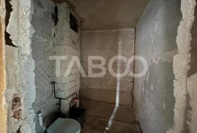 Apartament cu 2 camere decomandat în Valea Aurie - 2