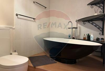 De vanzare apartament utilat si mobilat de LUX pe Blvd. Decebal - 15