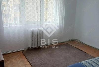 Apartament cu 2 camere semidecomandat în Decebal
