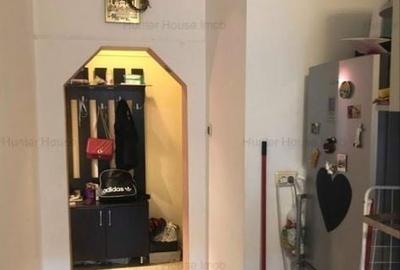 Garsonieră de 39 mp, bloc mixt finalizat 1982  in zona Drumul Taberei - 1 Mai - 4