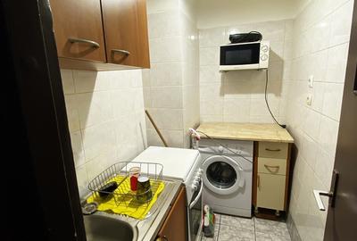 Garsonieră decomandată în Costin Georgian - 4