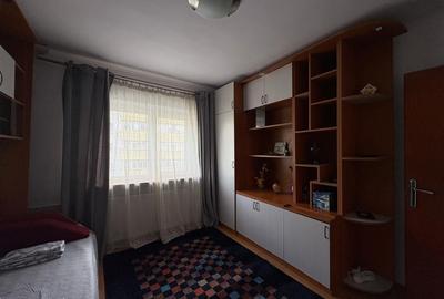 Apartament cu 3 camere decomandat, mobilat în Nerva Traian - 4