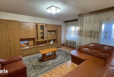 Apartament cu 3 camere decomandat, mobilat în 1 Mai - 2
