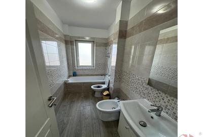 Apartament cu 2 camere semidecomandat, mobilat în Central - 4