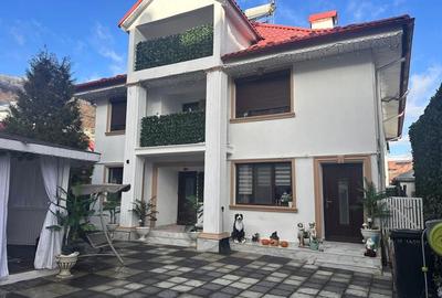 Casă cu 5 camere cu Teren 300 Mp în Central - 10