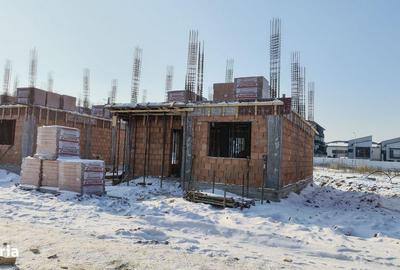 Casă cu 4 camere în Roșu - 3