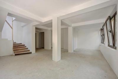 Casă individuală cu 7 camere cu Canalizare în Primăverii - 5