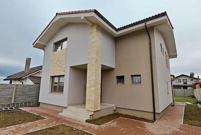 Casă cu 4 camere în Central - 2