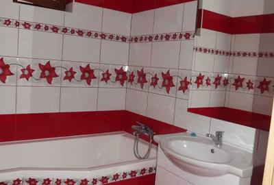 Apartament cu 3 camere semidecomandat în Florilor - 1