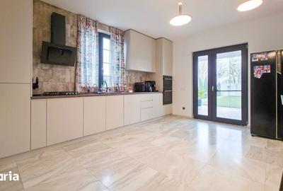 Casă cu 7 camere cu Teren 575 Mp în Dragomirești-Vale - 1