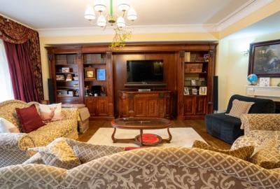Vand apartament 4 camere vis-a-vis de Partia Clabucet