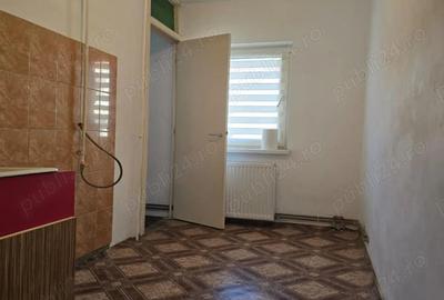 Apartament 1 camere decomandat etaj 3 model mare BUCOVINA centrala proprie ocupabil imediat - 1