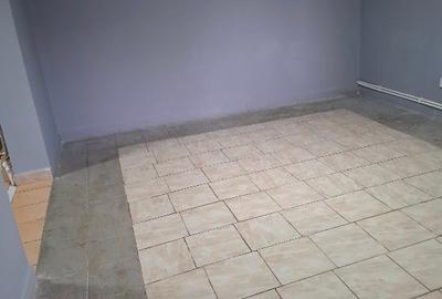 Casa4 camere Colentina  900 euro - 1