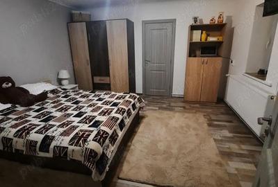 Casă cu 2 camere cu Teren 1500 Mp în Central - 1