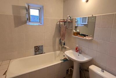 Ap. 3 camere decomandat - Pers. fizică  - Str. Petre Țuțea, zona Nicolina 1 - 9