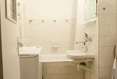 Apartament de vanzare cu 2 camere - zona Micro 16 - 2