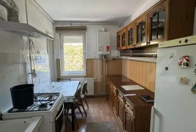 Apartament cu 3 camere decomandat, mobilat în Sângeorgiu de Mureș - 12