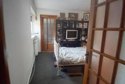 Blv BUCURESTI - casa P+1, 6cam, S-200mp - 155000 euro - 16