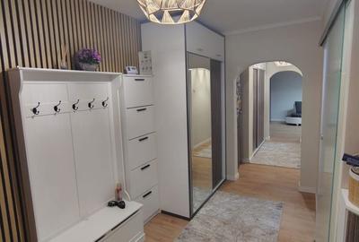 Apartament cu 3 camere decomandat în Micro 5 - 2
