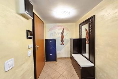 Apartament cu 3 camere decomandat, mobilat în Polonă - 16