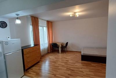 Garsonieră nedecomandată în Valea Adâncă - 1