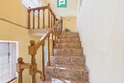 Vilă cochetă 4 camere P+M în Munar - 9