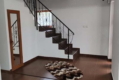 Casă cu 4 camere în Mioveni - 1